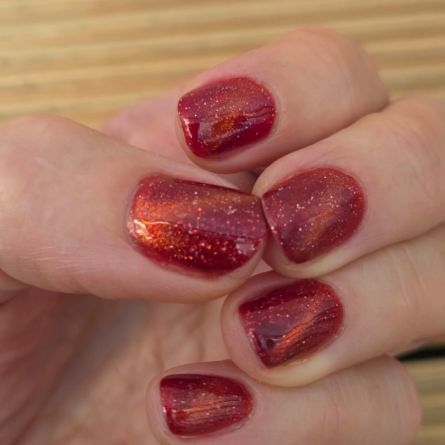 Manikīrs ar gellakas pārklājumu + NAILS Magnetic dizaina pārklājums