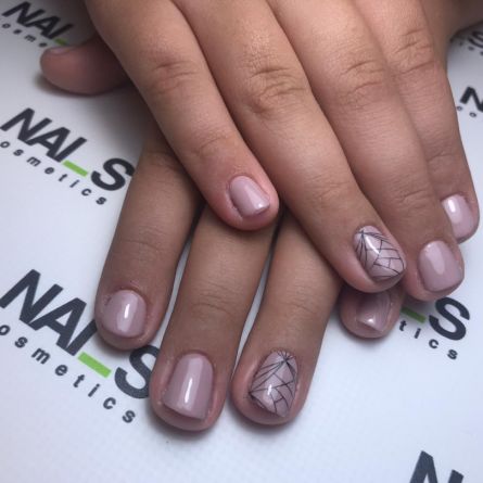 nails