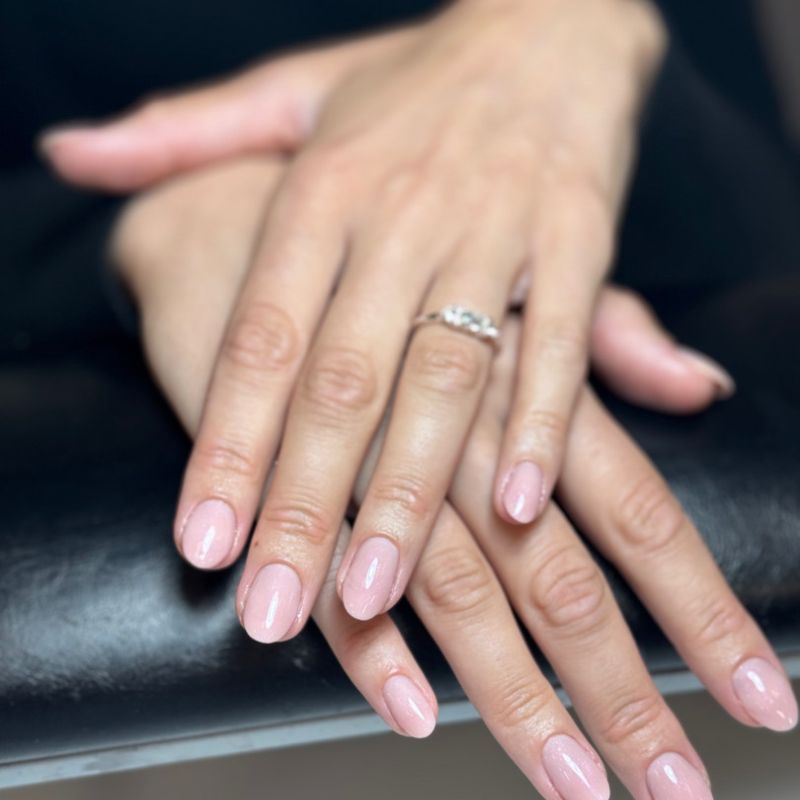 Gela nagu pieaudzēšana + gellakas pārklājums
