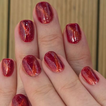 Manikīrs ar gellakas pārklājumu + NAILS Magnetic dizaina pārklājums
