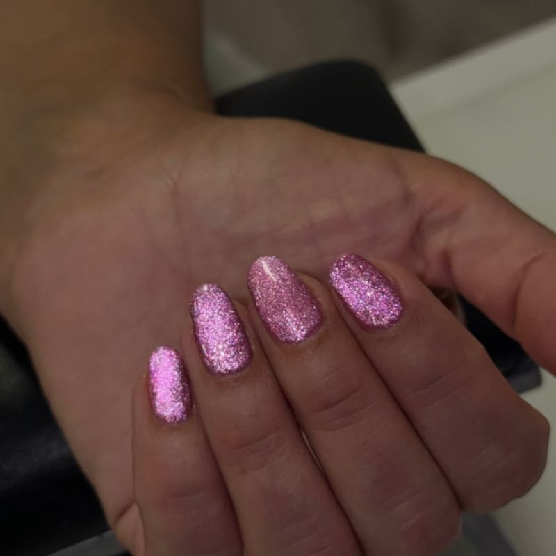 Manikīrs ar gellakas pārklājumu + NAILS Magnetic dizaina pārklājums