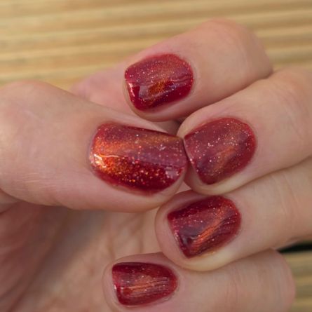 Manikīrs ar gellakas pārklājumu + NAILS Magnetic dizaina pārklājums