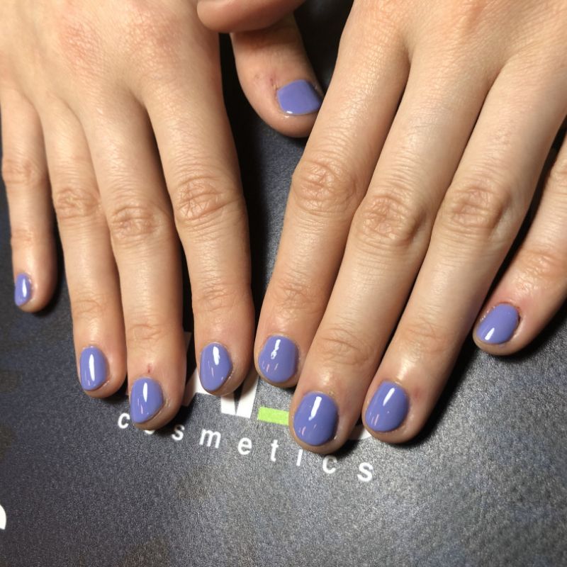 Manikīrs ar gēllaku