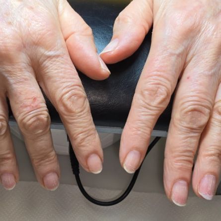 Manikīrs ar gellakas pārklājumu + NAILS Magnetic dizaina pārklājums